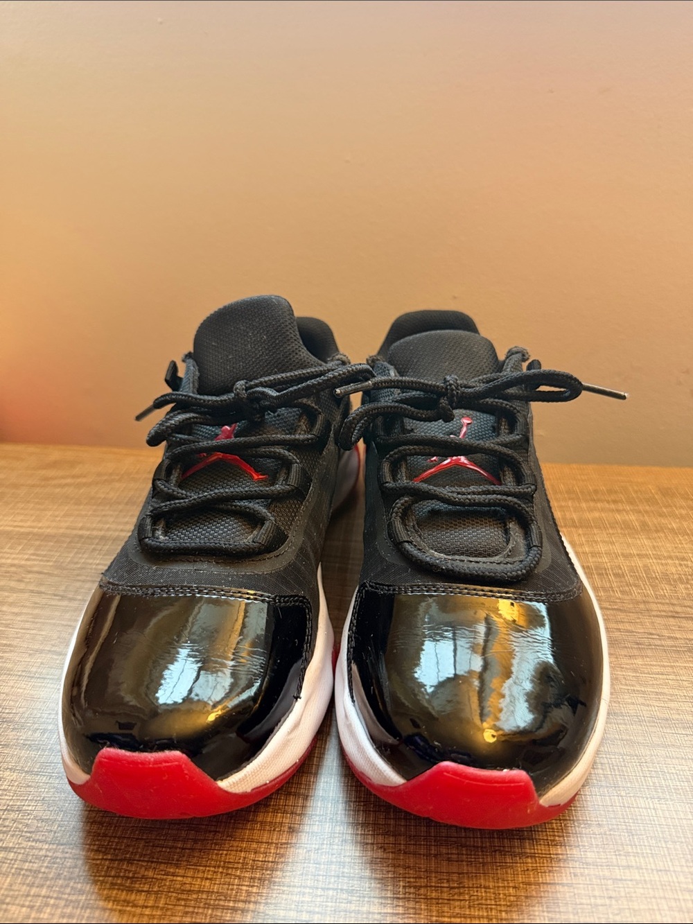Air Jordan 11 CMFT Low Bred Black Red White Men’s Size 8